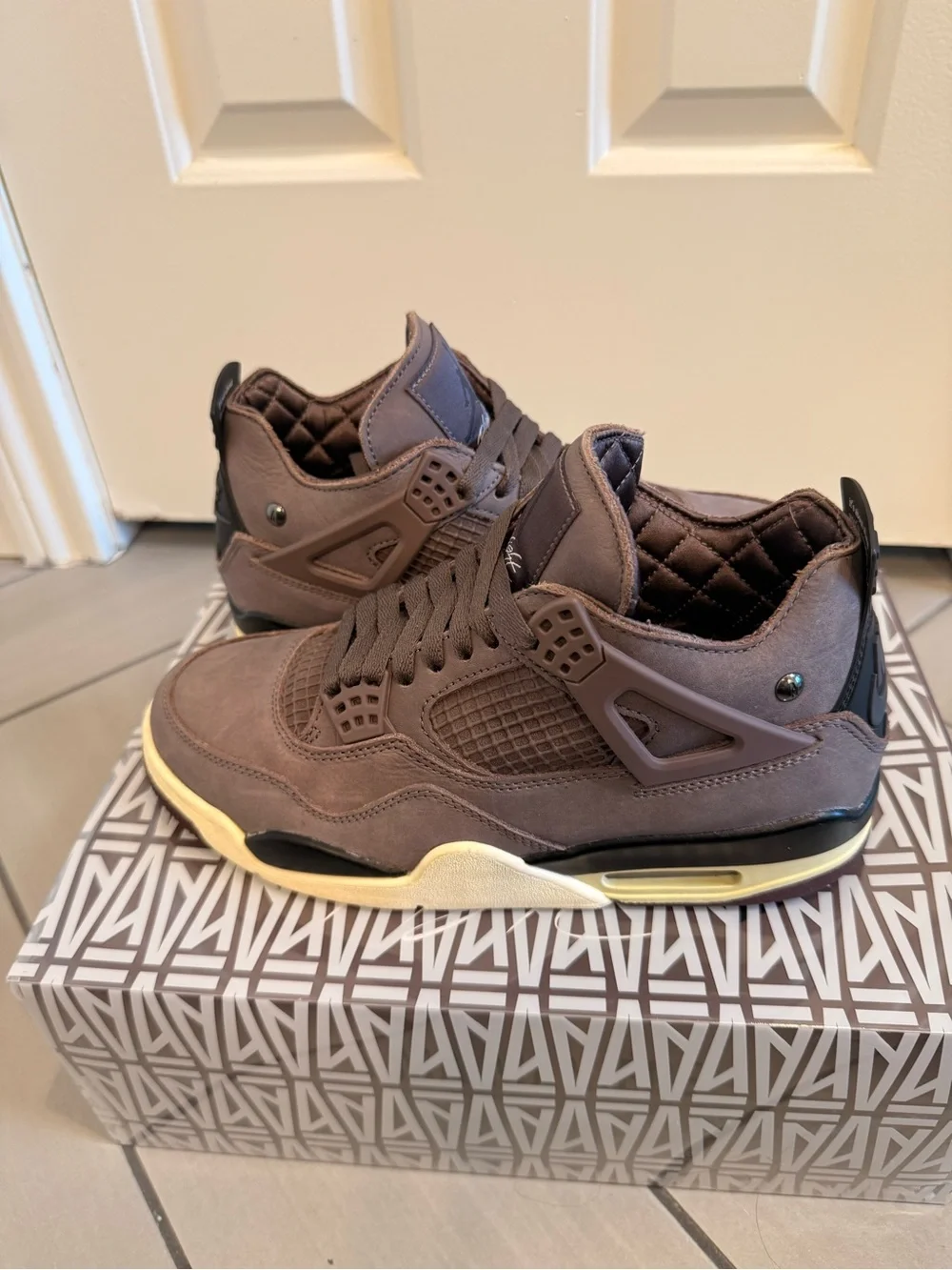 Jordan A Ma Maniére Air Jordan 4 Mauve Brown Sneakers size 6
